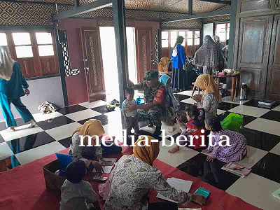 Babinsa Mendampingi Pelaksanaan Posyandu sebagai Wujud Kepedulian dalam Pencegahan Stunting