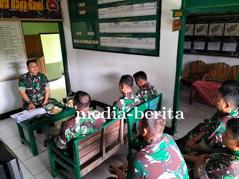 Danramil Berikan Jam Komandan pada anggota