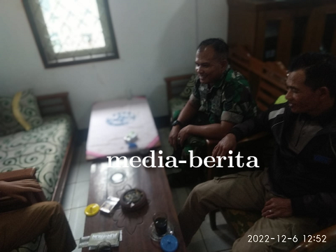 Jalin Kerjasama Babinsa Jalin Komsos Dengan Kades Dan Perangkat