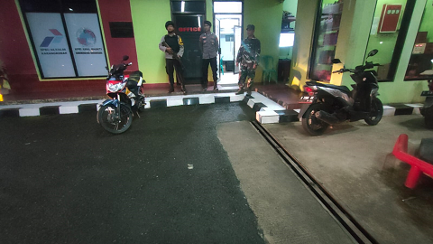 Patroli Malam Hari Piket Koramil Dan Polsek Sambangi Gereja JKI ANUGERAH ILLAHI