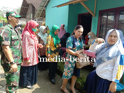 Babinsa Desa Medayu Giat Pendampingan kunjungan Ketua Tim Penggerak PKK
