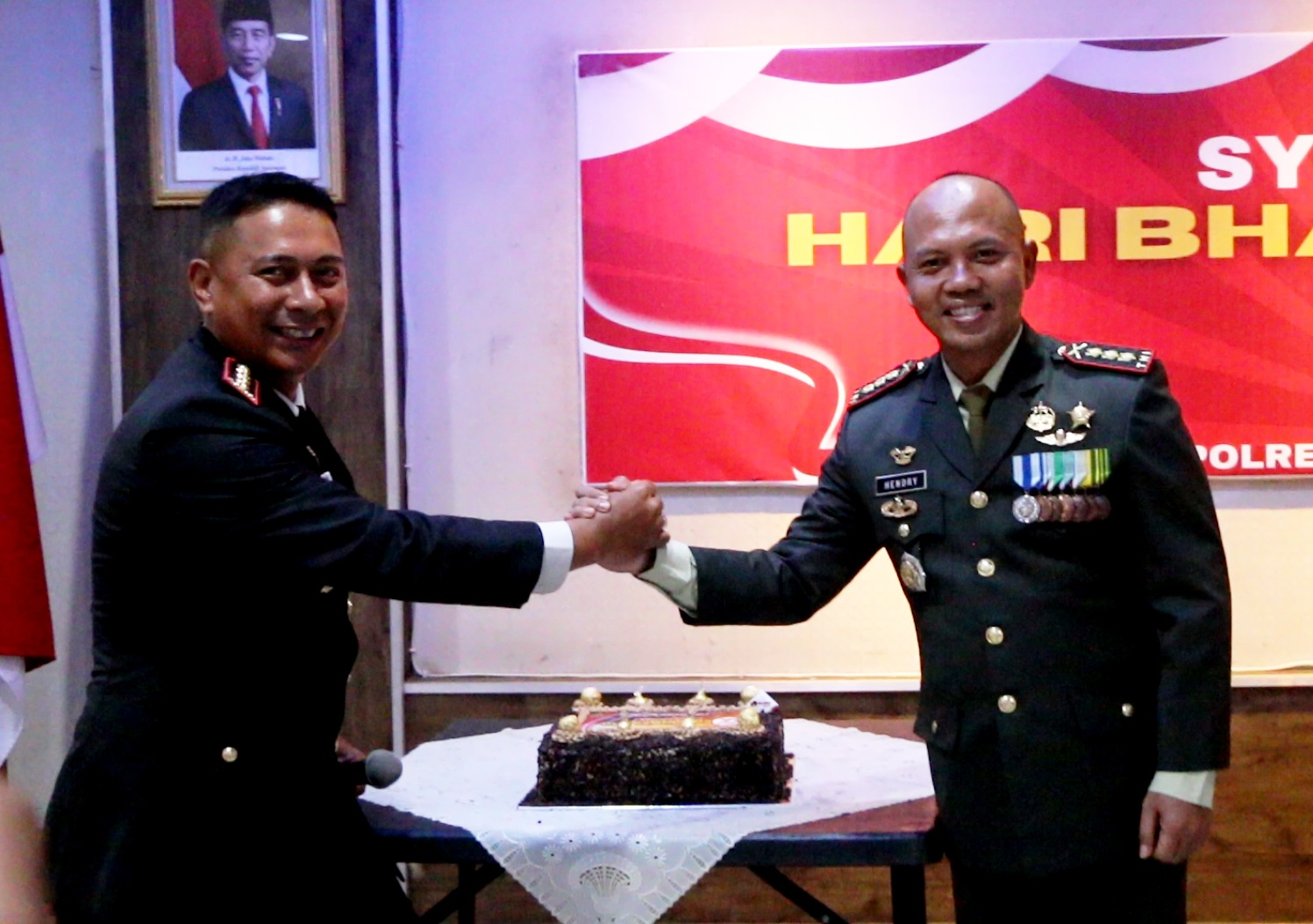 Dandim Jayapura Geruduk Polresta Jayapura Kota Beri Ucapan Selamat Hari Bhayangkara