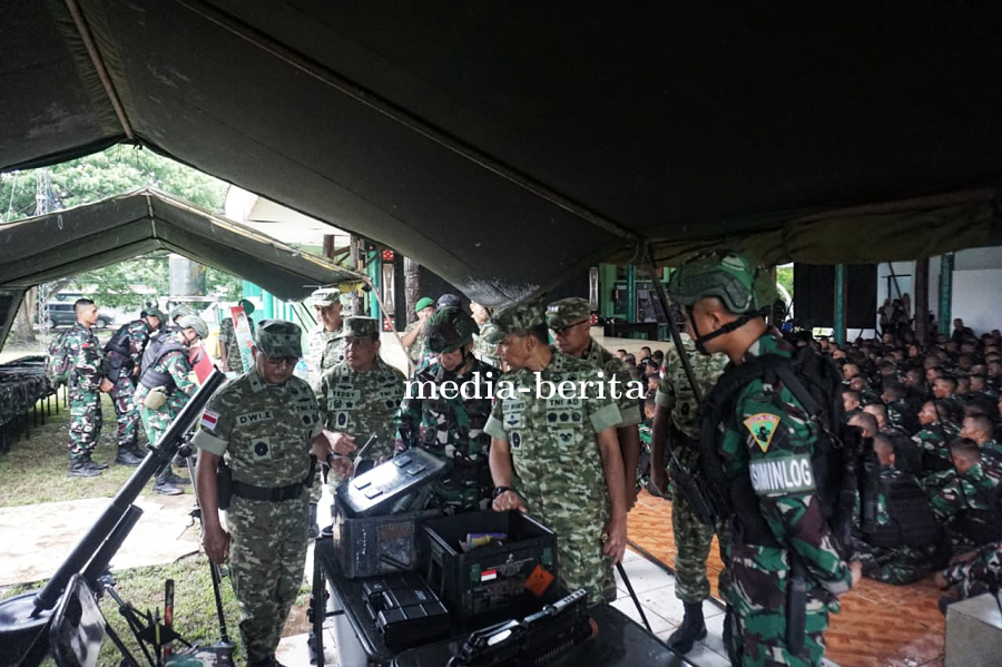Pangdam XXIV/Mandala Trikora Pastikan Kesiapan Operasi Satgas Pamtas RI-PNG Mobile Yonif 757/GV