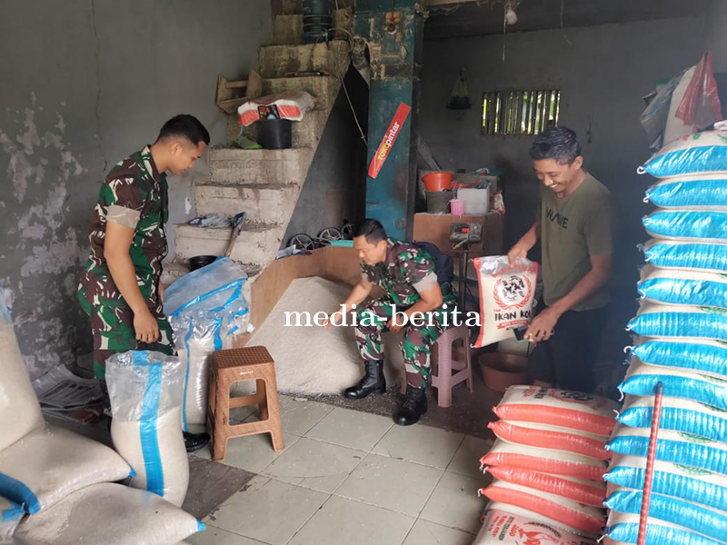 Koramil 07 Mandiraja Bertemu Pedagang Grosir untuk Pantau Kenaikan Harga Beras