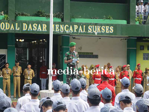 Dandim Menjadi Irup SMKS Panca Bhakti Banjarnegara   