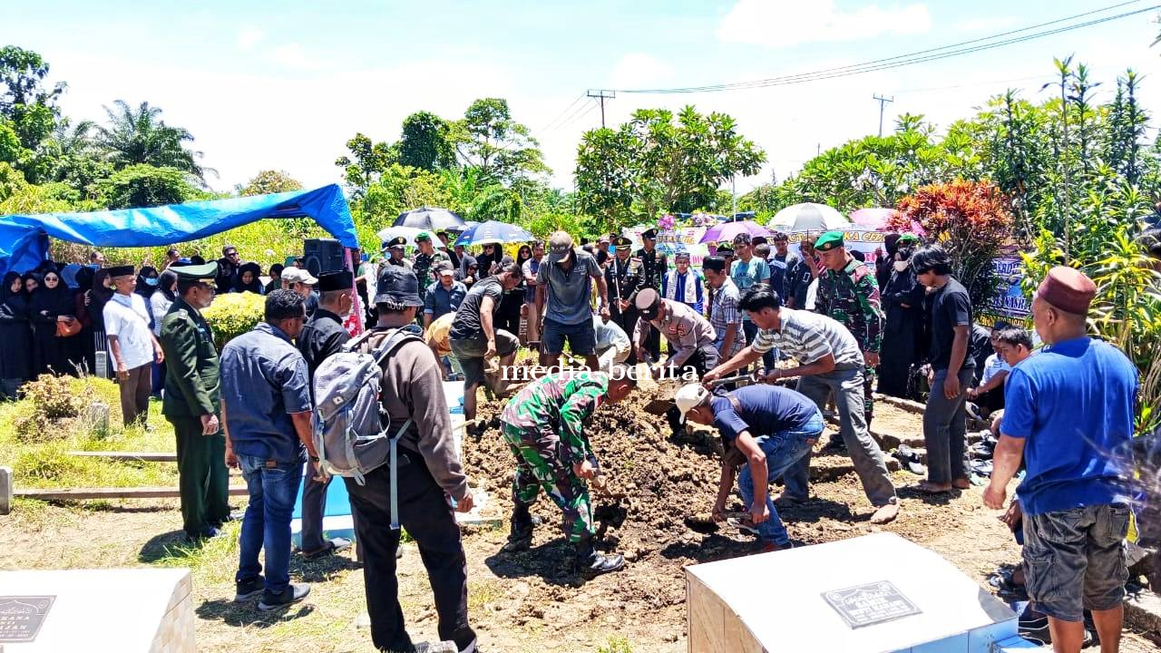 Suasana Haru Warnai Pemakaman, Dandim 1701/Jayapura Pimpin Penghormatan Terakhir Kapten Inf Nasrudin