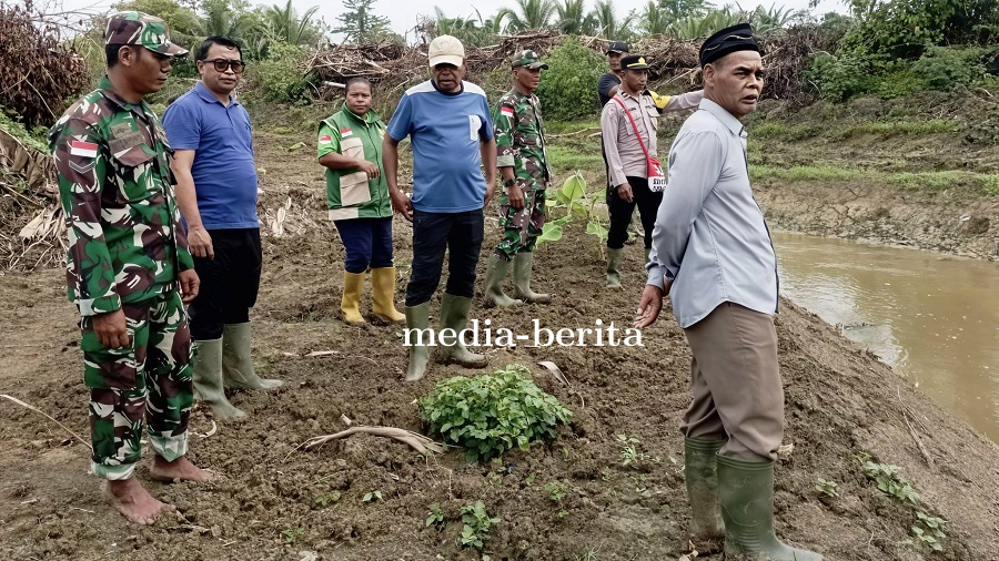 Perkuat Sektor Pertanian, Plh. Danramil Skanto Dampingi Wabup Keerom Tinjau Infrastruktur Pertanian