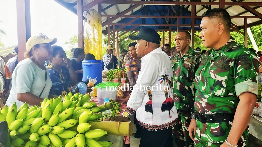 Pasar Sawoy Diresmikan Bupati, Kodim Jayapura Pastikan Dukung Ekonomi Rakyat