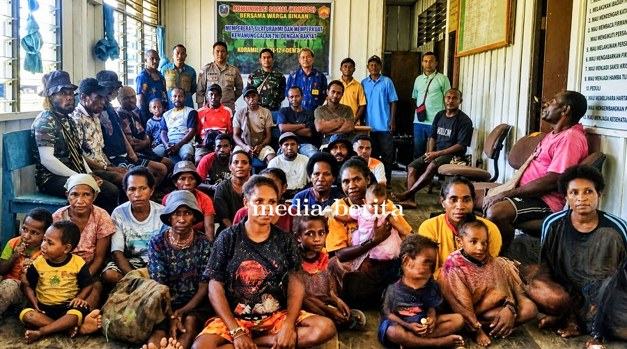 Kompak! Babinsa dan Dinas Perkebunan Sosialisasi Dorong Kesejahteraan Petani Distrik Airu
