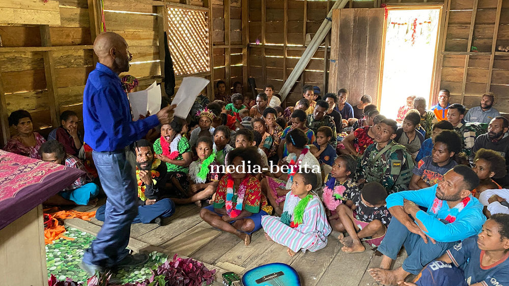 Bersama Masyarakat Meningkatkan Iman di Kampung Tomka