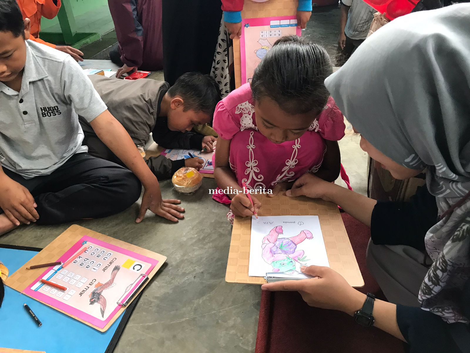 IAI Cabang Purbalingga Berikan Trauma Healing bagi Anak-anak Terdampak Bencana Siwarak