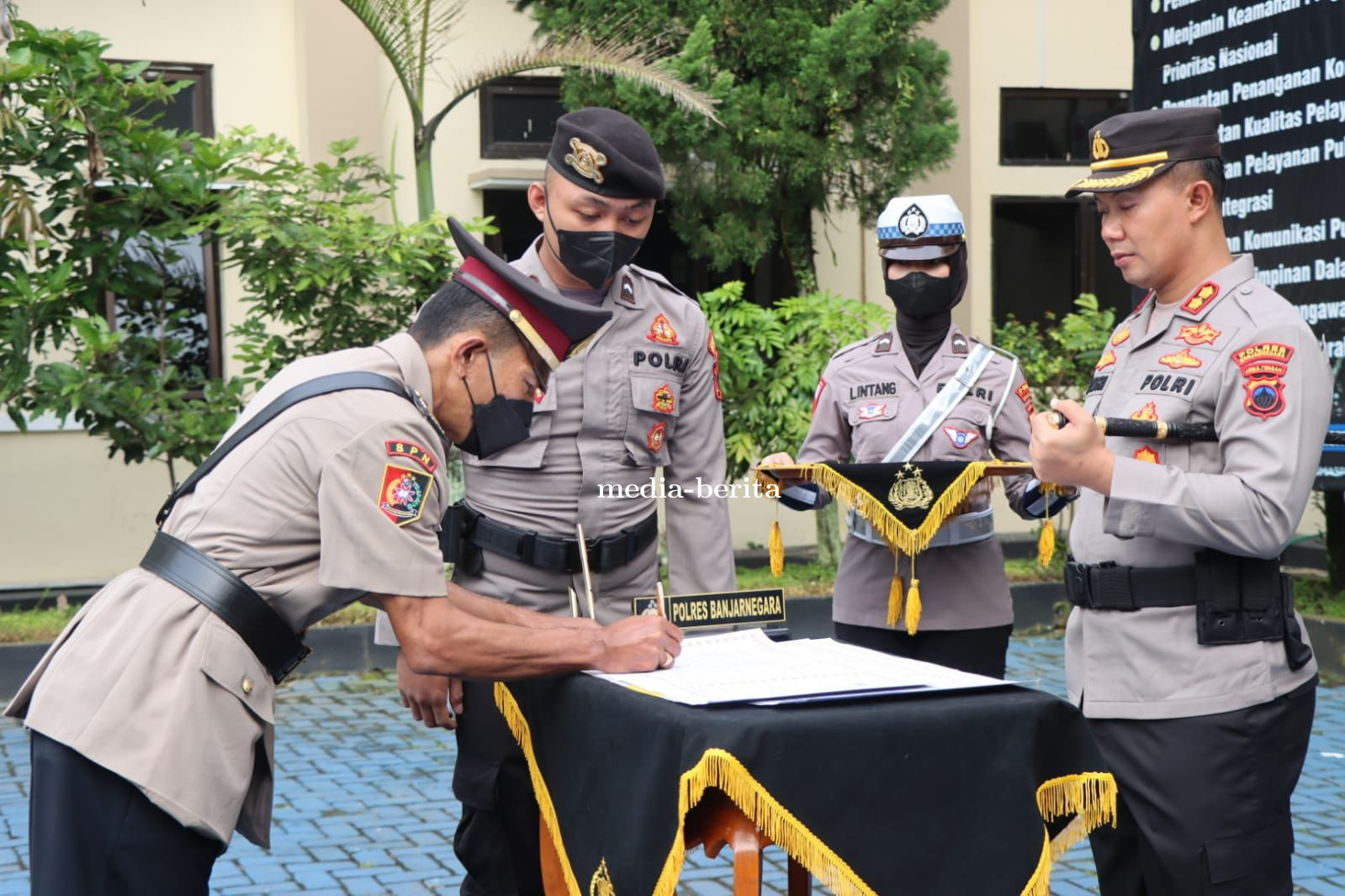 Kapolres Banjarnegara Pimpin Setijab Tiga Kapolsek Jajaran.