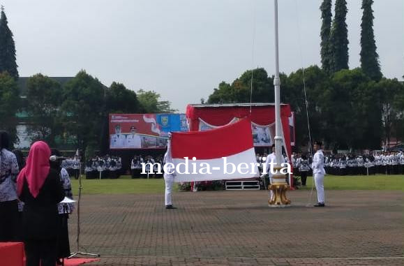 Wujudkan Inovasi Merdeka Belajar, PGRI Purbalingga Kibarkan Merah Putih