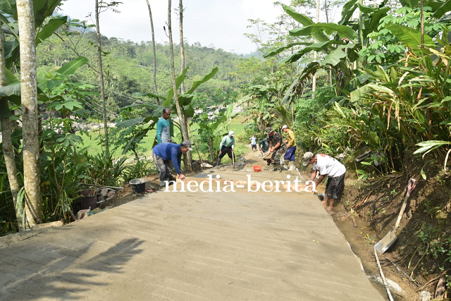 TMMD Reguler ke-120 TNI dan Masyarakat Bangun Desa Bersama