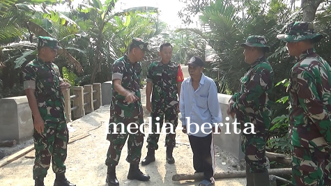 Warga Punggelan Ikut Senang Jalan Diperbaiki TMMD Reguler ke-120