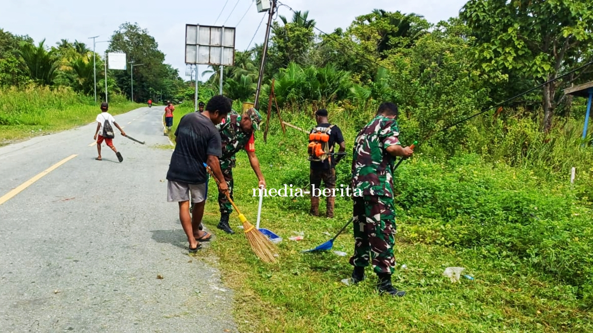 Lestarikan Budaya Gotong Royong Babinsa Unurum Guay Kerja Bakti Bersama Pemuda Kampung Beneik 