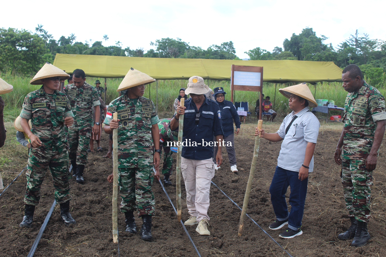 Tingkatkan Ketahanan Pangan Daerah Dandim Jayapura Ajak Warga Tanam Jagung