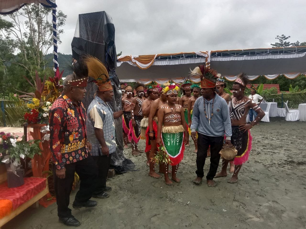 Kasdim Jayapura Hadiri Acara Syukuran Pengukuhan Ondofolo Asli Kampung Waena