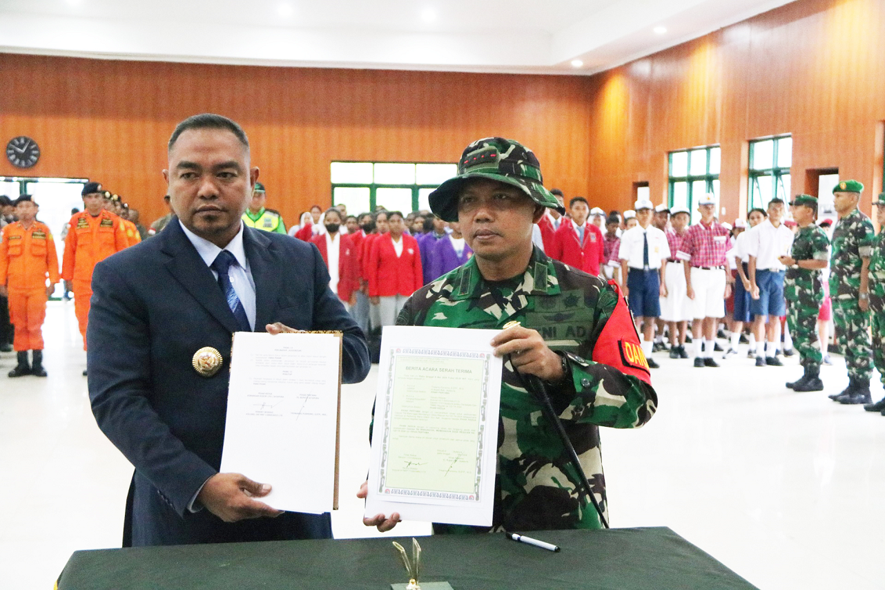 Sukseskan Pembangunan Distrik Airu Kodim Jayapura Kerahkan 150 Personil  TNI Manunggal Membangun Des