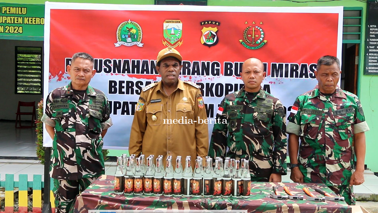 Dandim Jayapura Bersama Bupati Keerom Musnahkan Miras Hasil Binter Koramil Arso