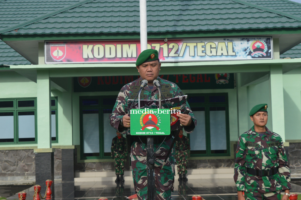 Bacakan Amanat Danrem, Dandim 0712 Tegal Pimpin Upacara Minggu Pertama Tahun 2023