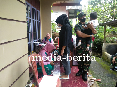 Wujud Kepedulian Babinsa Melaksanakan Pendampingan Posyandu
