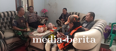 Babinsa Melaksanakan Anjangsana Dengan Kades