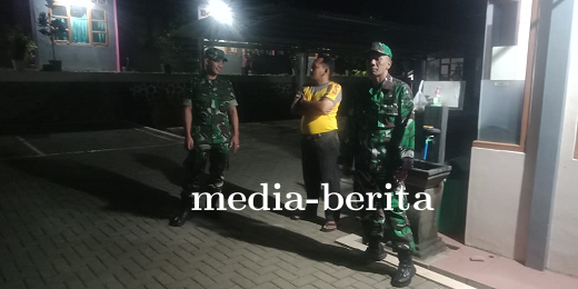 Babinsa Aktif Patroli Malam Di Wilayah Binaan