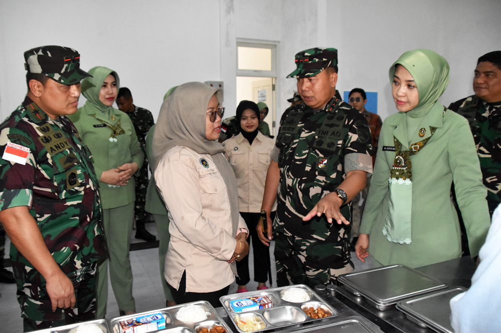 Pastikan Makanan Bergizi, Pangdam XVII/Cenderawasih Tinjau Dapur Sehat di Merauke