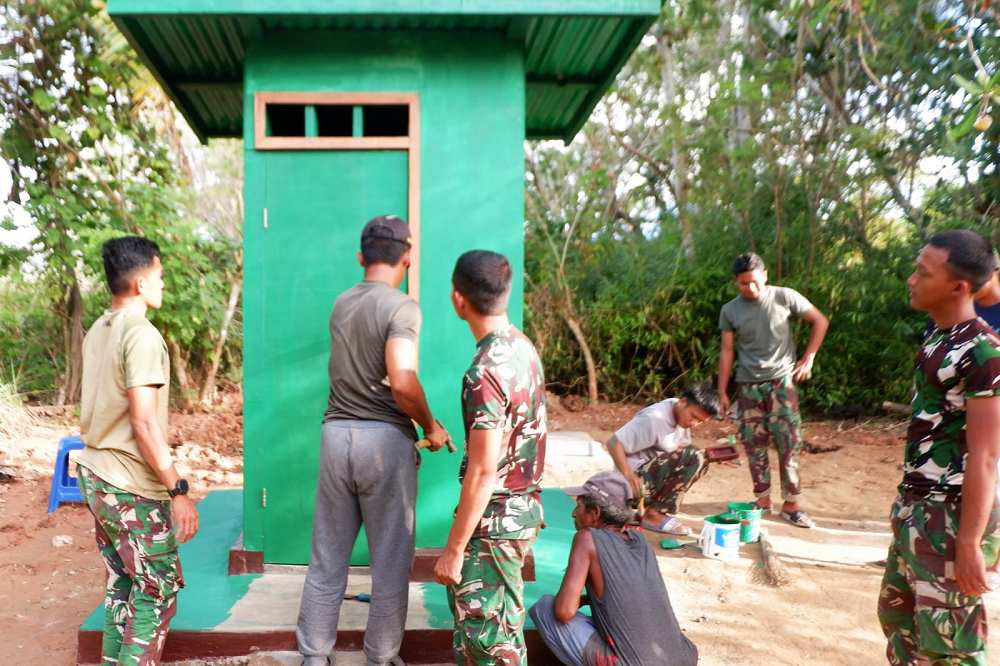 Personel Satgas TMMD 125, Wujudkan Harapan Keluarga Dominikus Desa