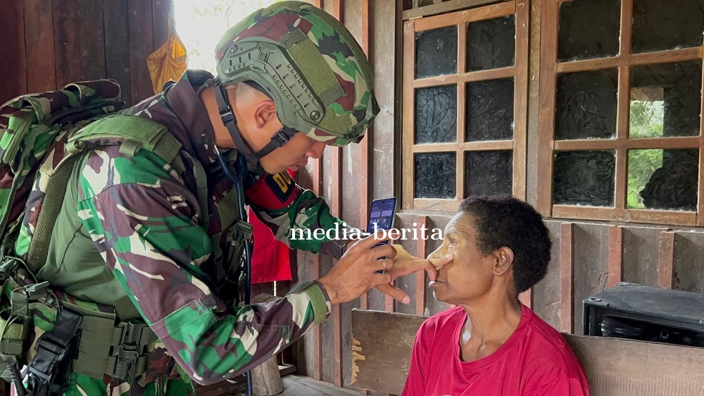 Gelar Pelayanan Kesehatan Gratis, Tersenyum Bersama Masyarakat Warlef