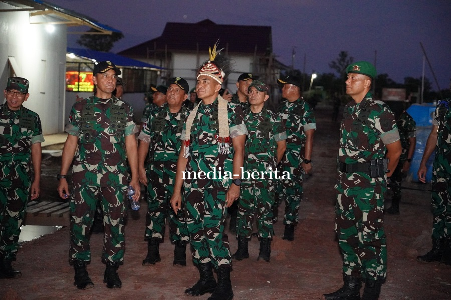 Perkuat Postur Pertahanan Papua Selatan, Pangdam XXIV/MT Dampingi Kunjungan Kerja Sekjen Kemhan RI d