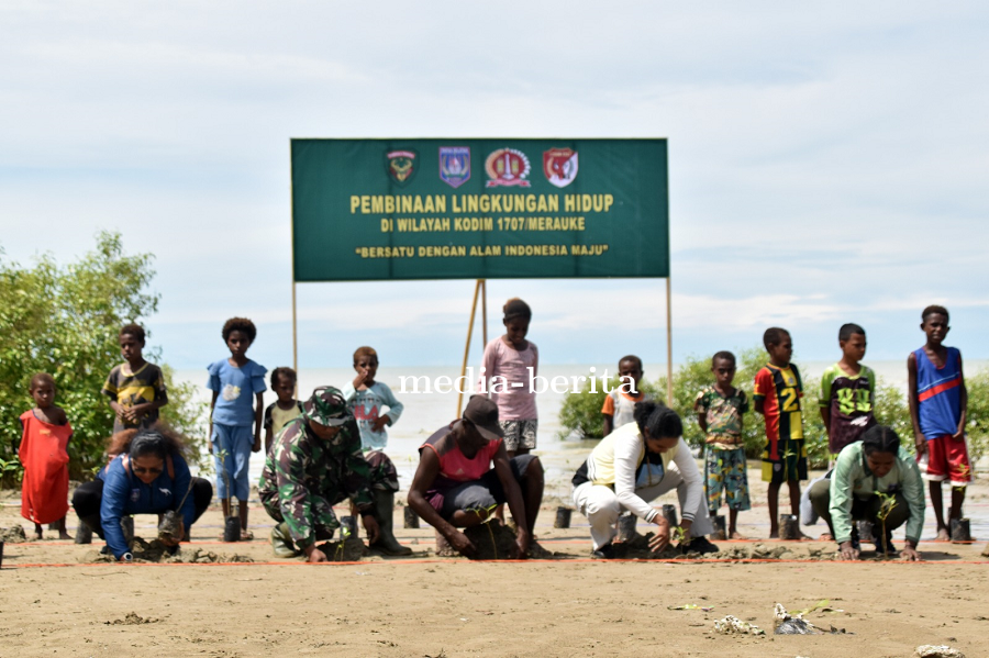 Dari Edukasi Hingga Tanam Mangrove, Kodim 1707/Merauke Ajak Warga Payum Rawat Alam