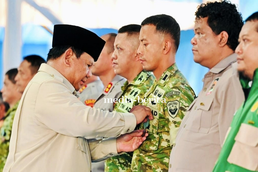 Dandim Merauke Letkol Czi Dili Eko Setyawan Terima Penganugerahan Tanda Kehormatan dari Presiden RI