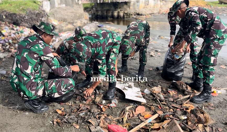Wujudkan Lingkungan Asri, Yonif TP 809/NTM Laksanakan Aksi Bersih Pantai di Sarmi