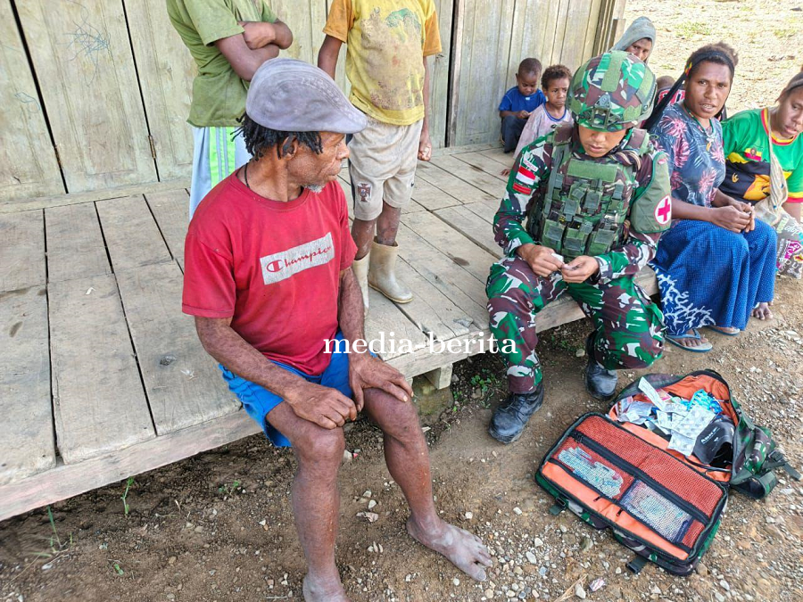 Satgas Pamtas RI-PNG Statis Yonif 753/AVT Tingkatkan Pelayanan Kesehatan di Tanah Papua