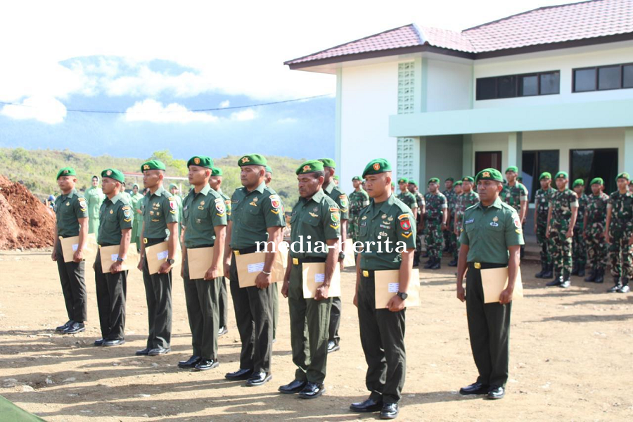 Danyonif TP 810/BEM Pimpin Upacara Korps Raport Pindah Satuan 11 Prajurit Terbaik