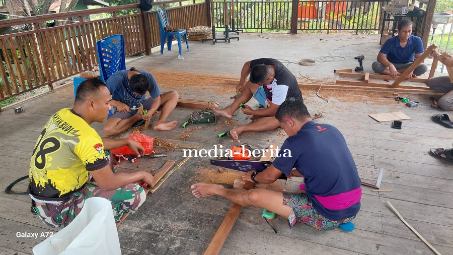 Pura Makin Bersih, Prajurit Yonif TP 810/BEM Laksanakan Persiapan Hari Raya Nyepi