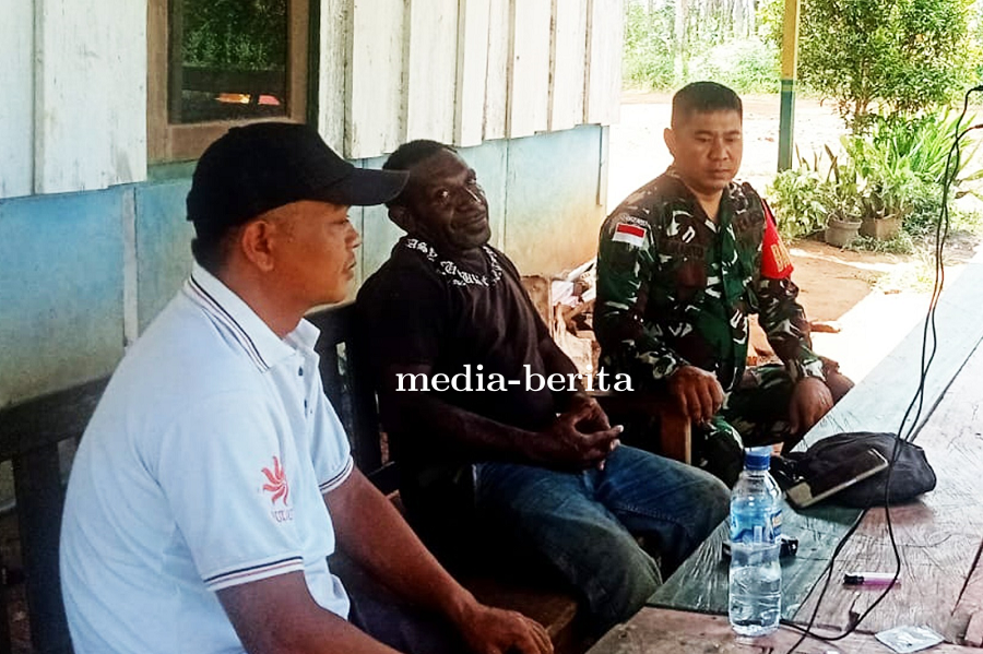 Babinsa Koramil Muting, Ajak Warga Peduli Kesehatan dan Kemamanan Lingkungan