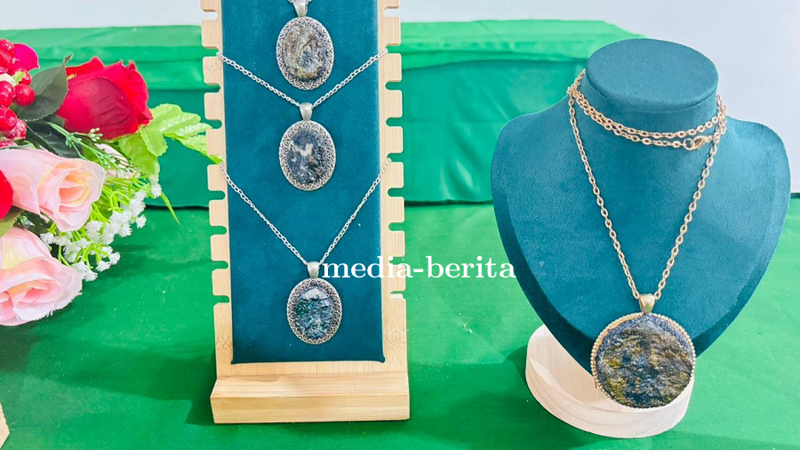 Serba-serbi Batu Papua, Oleh-oleh Amor Menuju Persit Bisa Jakarta