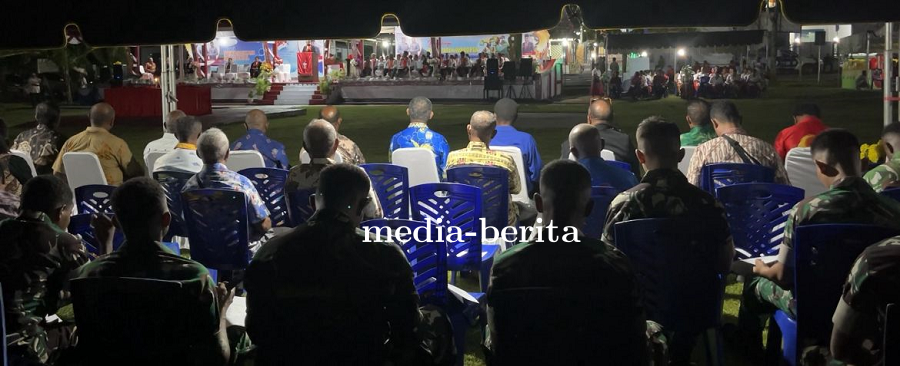 Prajurit Yonif TP 860/NSK Hadiri Ibadah Malam Syukur Hari Jadi Kabupaten Waropen