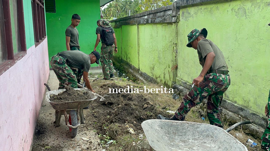 TNI Manunggal Rakyat, Prajurit Yonif 860/NSK Bersihkan SD Inpres N 1 Waropen