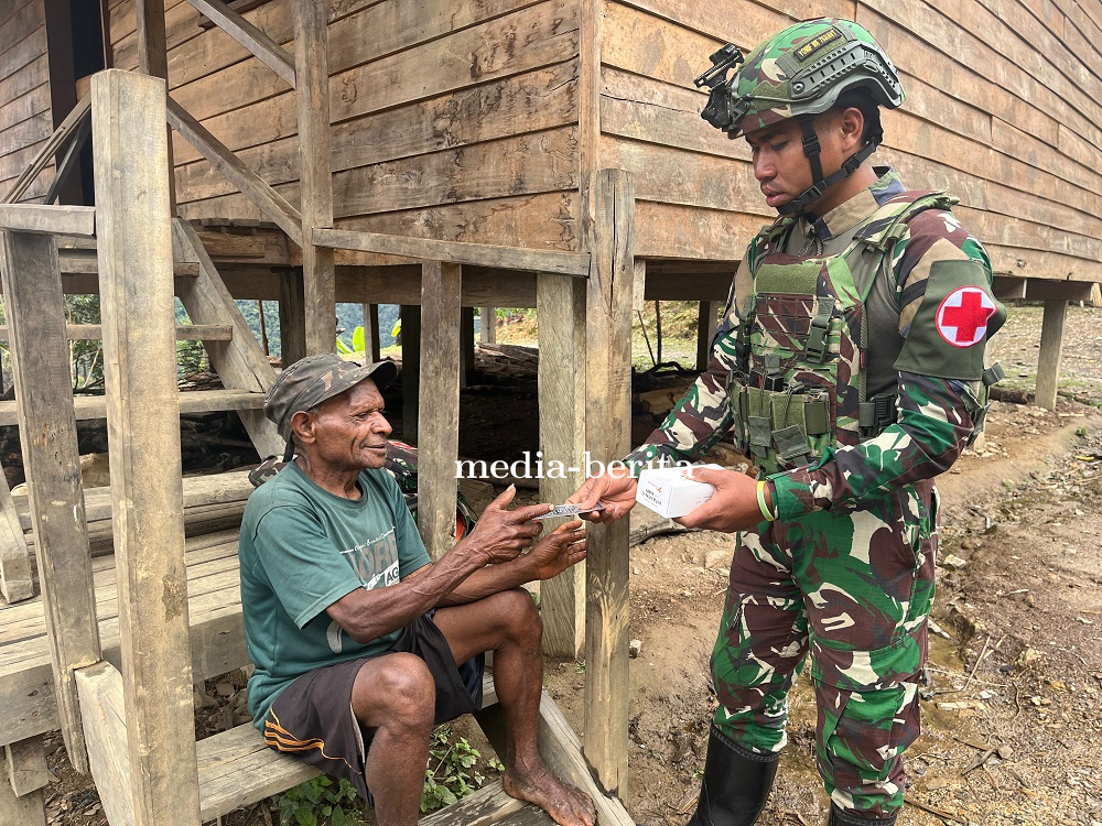 Pengobatan Keliling, Senin Sehat untuk Warga Tomka