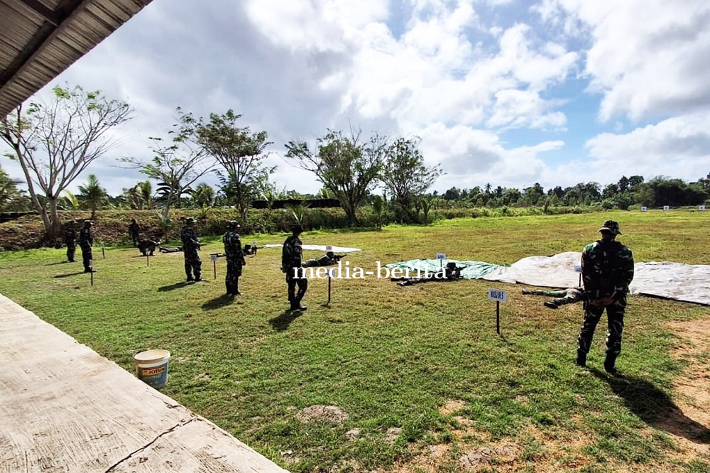 Prajurit Kodim 1707/Merauke Asah Kemampuan Menembak Tahun 2025