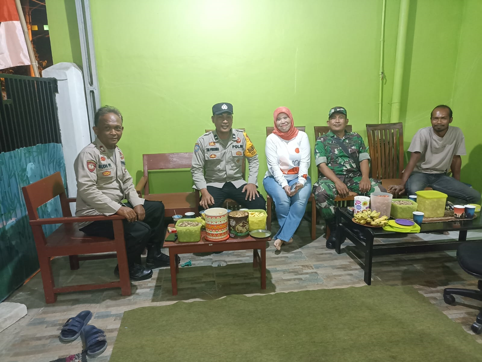 Babinsa Koramil Kedungbanteng Komsos Dengan Warga Binaan