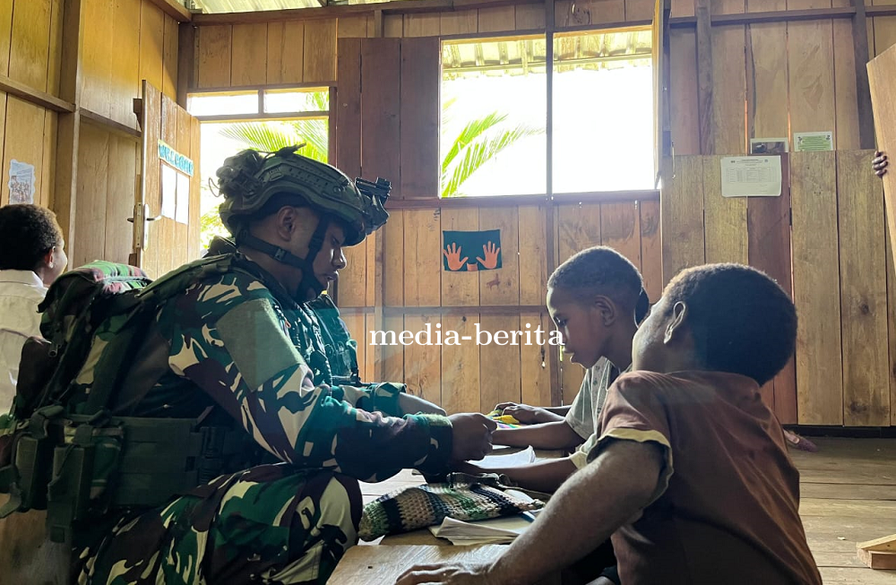 Cinta Tanah Air dengan Memajukan Pendidikan di Kampung Suminka