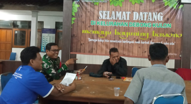 Bina Sinergitas, Babinsa Komsos Dengan Staf Kelurahan 