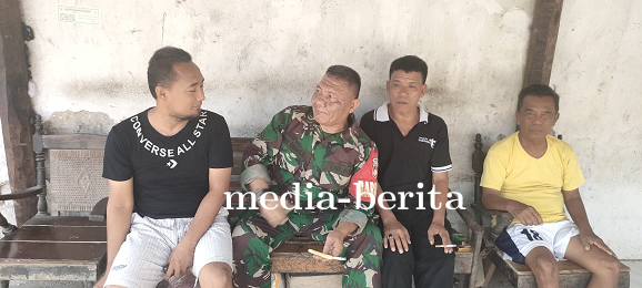 Babinsa Serda Iwan Komsos Dengan Warga Binaan