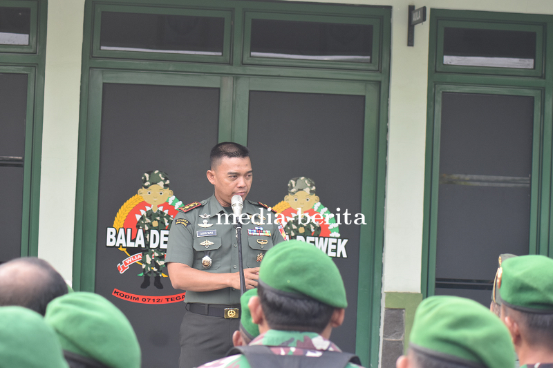Setelah Pelaksanaan Upacara, Dandim 0712 Tegal Berikan Jam Komandan
