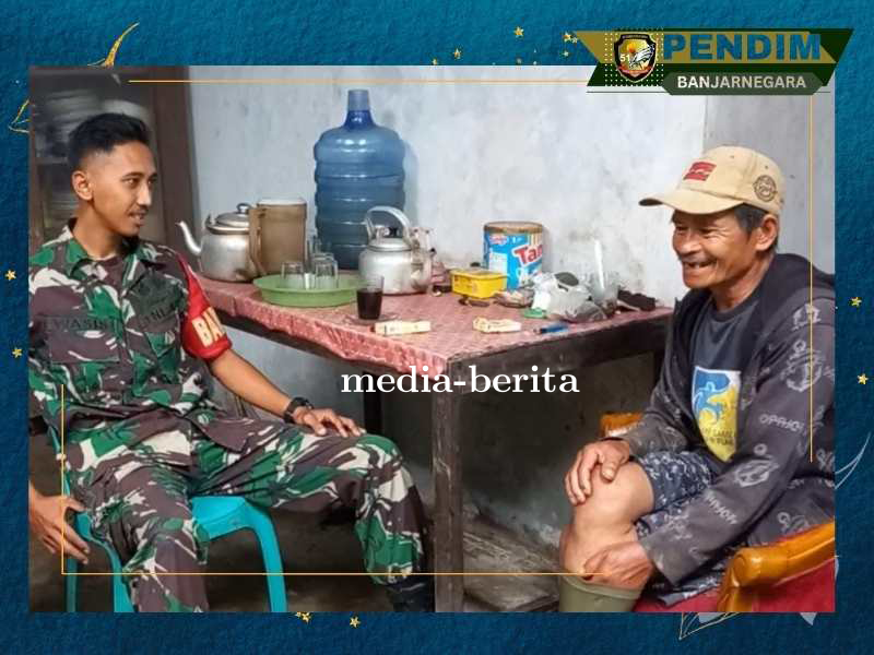 Komsos Dengan Ketua RT Babinsa Koramil 04 Karangkobar Eratkan Silahturahmi